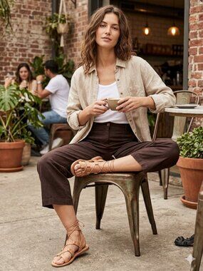 Chico's Size 2/12-14 (L) Brown Flat Front Zip Button Close Cropped Cargo Pants